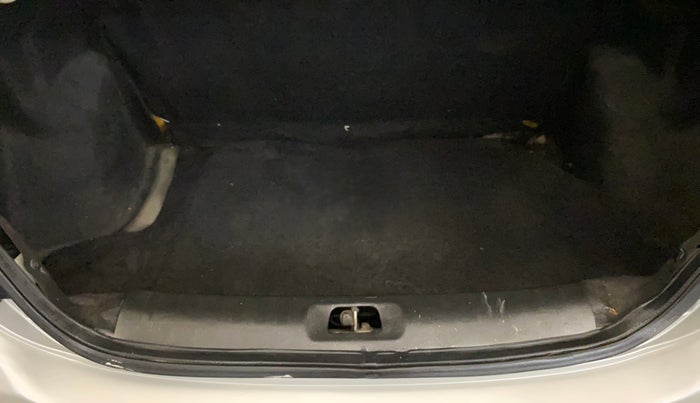 2015 Maruti Swift Dzire LXI (O), Petrol, Manual, 45,556 km, Boot Inside