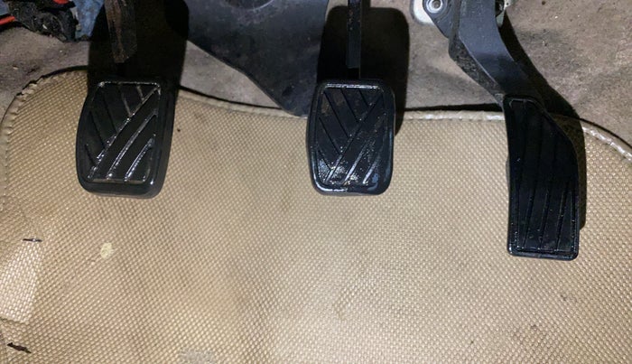 2015 Maruti Swift Dzire LXI (O), Petrol, Manual, 45,556 km, Pedals