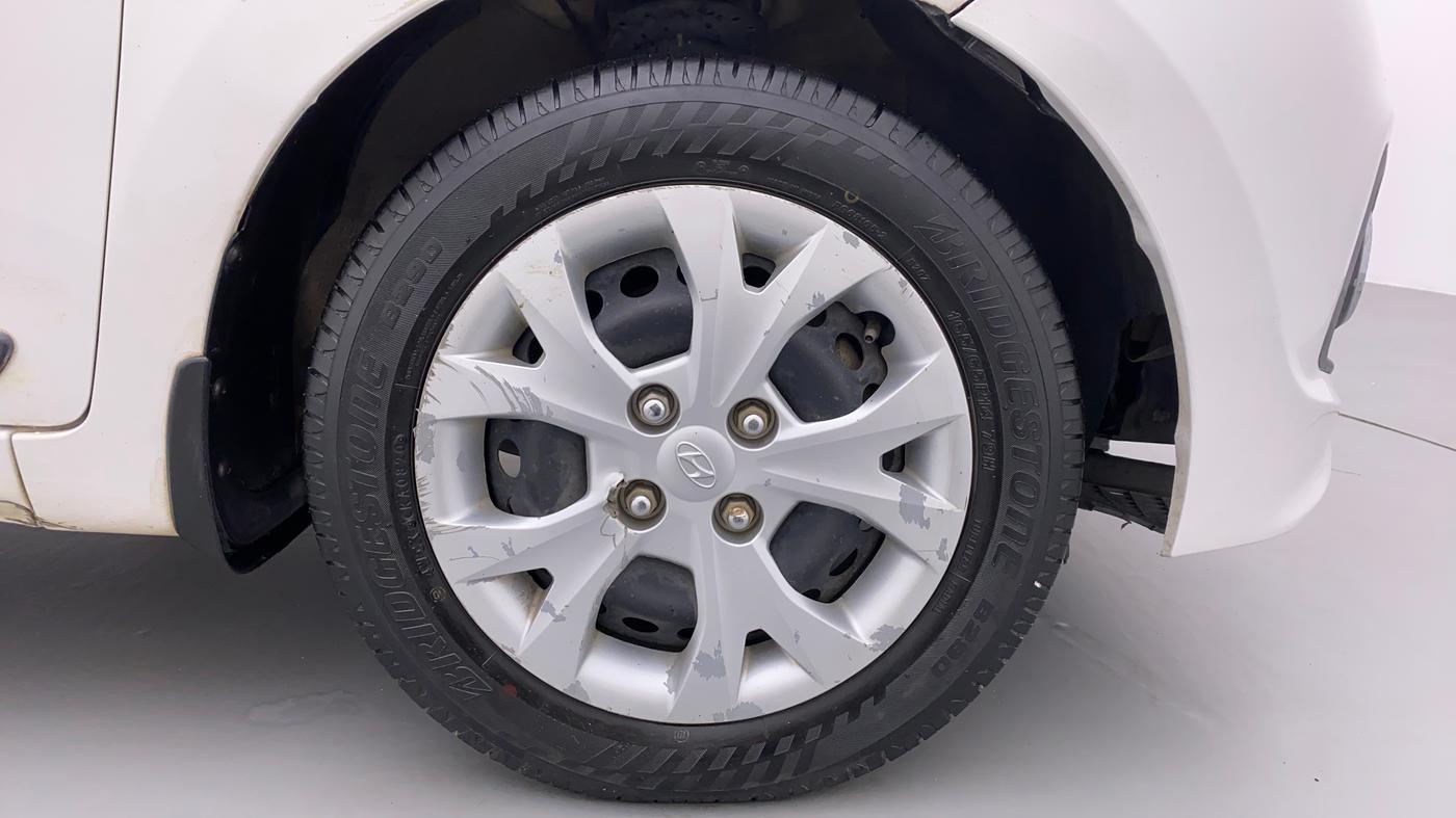 2015 Hyundai Grand i10 SPORTZ 1.2 KAPPA VTVT, Petrol, Manual, 89,563 km, Right Front Wheel