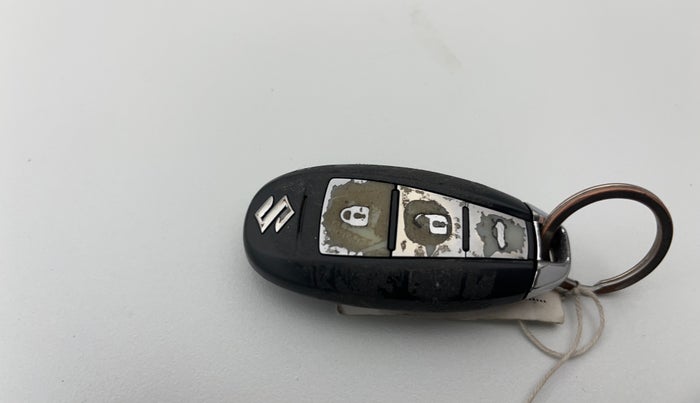 2016 Maruti Ciaz ZXI+ AT, Petrol, Automatic, 1,02,686 km, Key Close Up