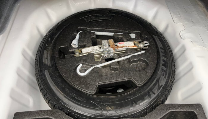 2016 Maruti Ciaz ZXI+ AT, Petrol, Automatic, 1,02,686 km, Spare Tyre