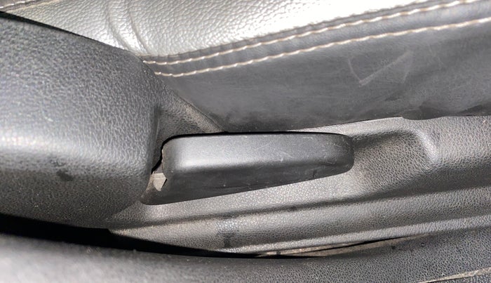 2023 Renault Kwid CLIMBER AMT 1.0, Petrol, Automatic, 11,924 km, Driver Side Adjustment Panel