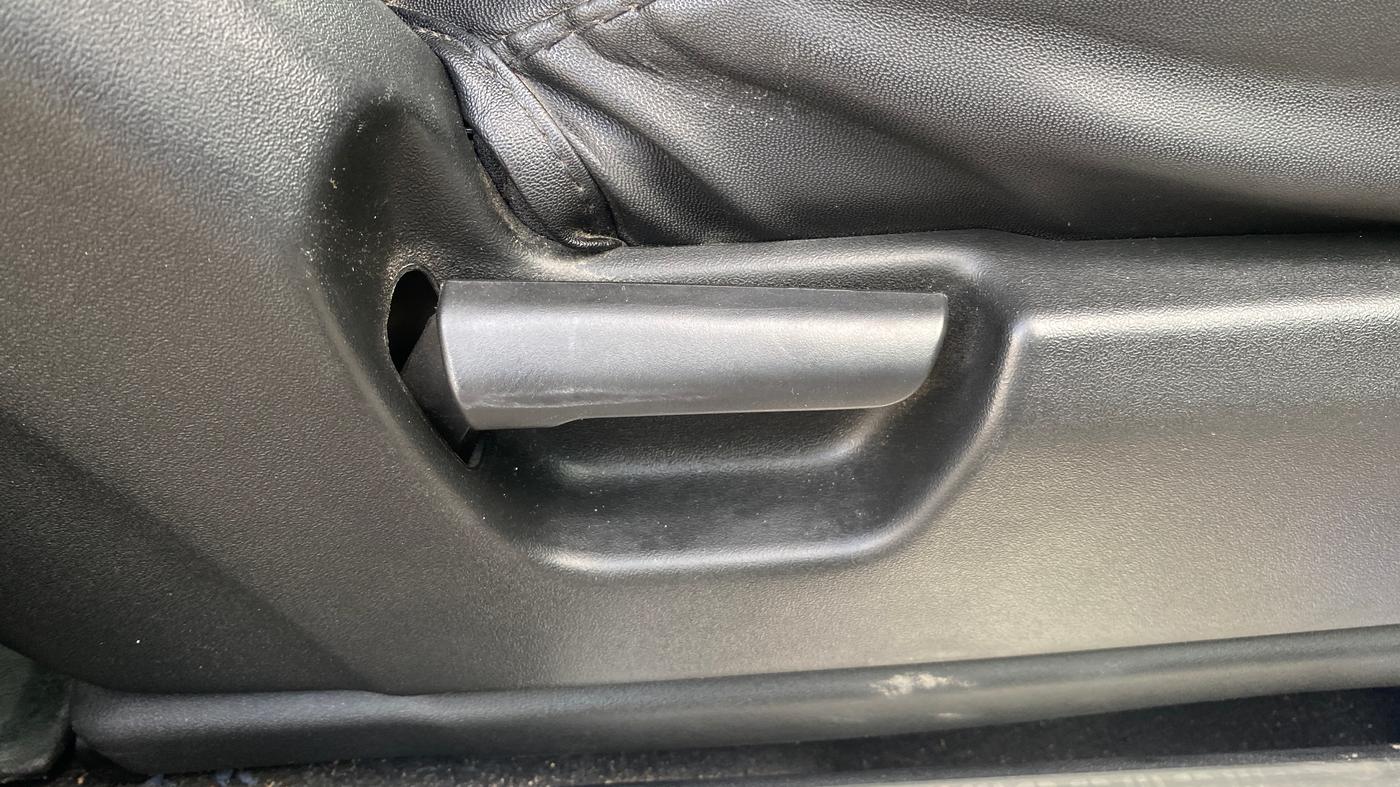 2023 Maruti JIMNY ALPHA ALL GRIP PRO AT, Petrol, Automatic, 58,592 km, Driver Side Adjustment Panel