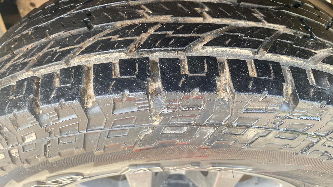 2023 Maruti JIMNY ALPHA ALL GRIP PRO AT, Petrol, Automatic, 58,592 km, Left Front Tyre Tread