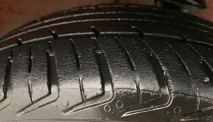 2012 Maruti Alto K10 VXI, Petrol, Manual, 64,767 km, Right Front Tyre Tread