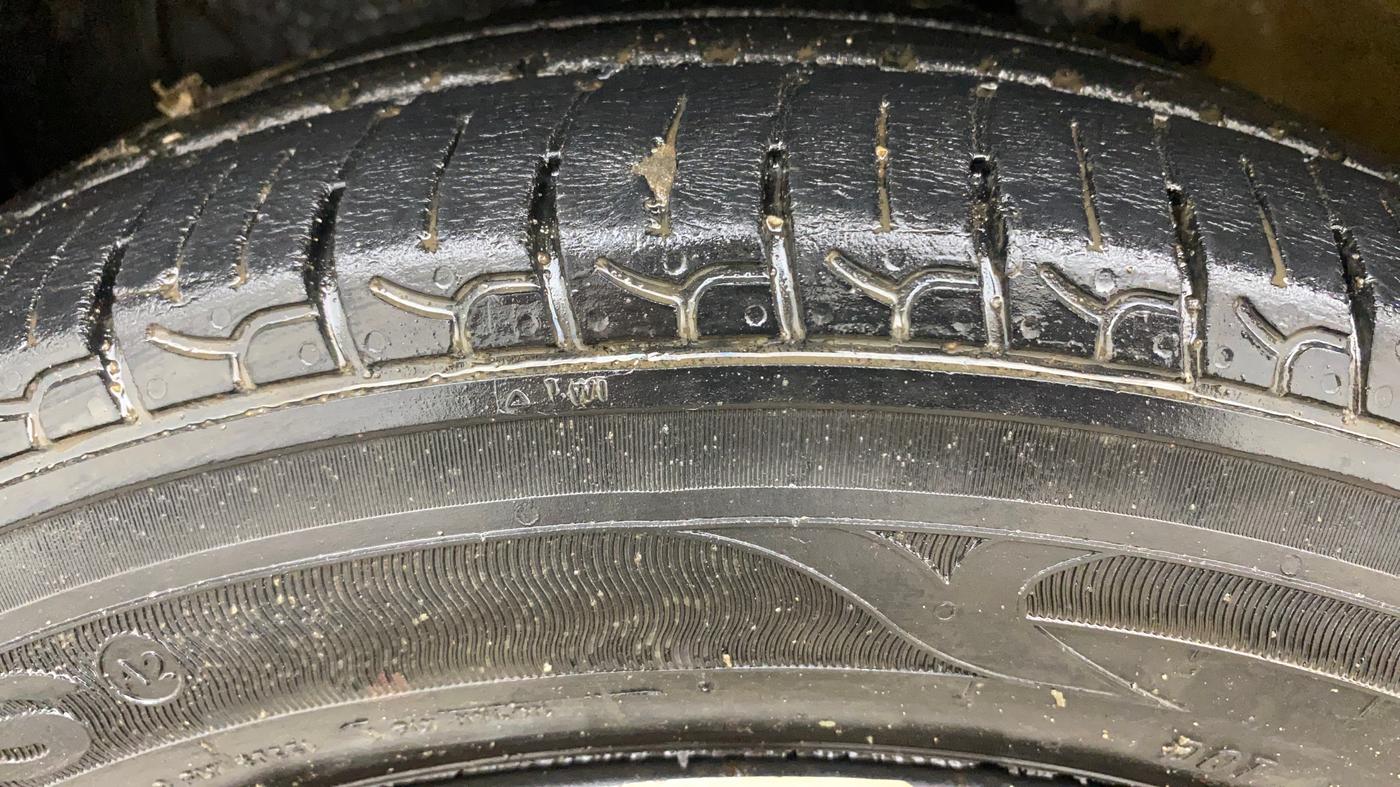 2019 Maruti Celerio ZXI AMT (O), Petrol, Automatic, 98,305 km, Left Front Tyre Tread