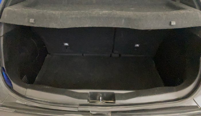 2022 Renault Kiger RXZ AMT DUAL TONE, Petrol, Automatic, 1,07,384 km, Boot Inside