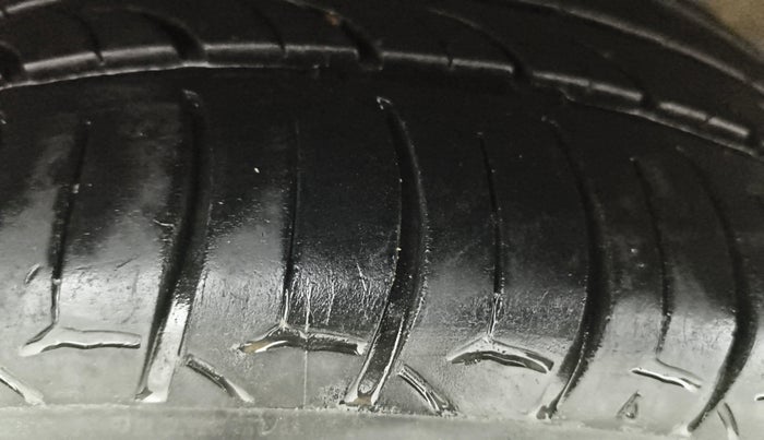 2018 Hyundai Verna 1.6 VTVT SX O, Petrol, Manual, 1,11,324 km, Right Rear Tyre Tread