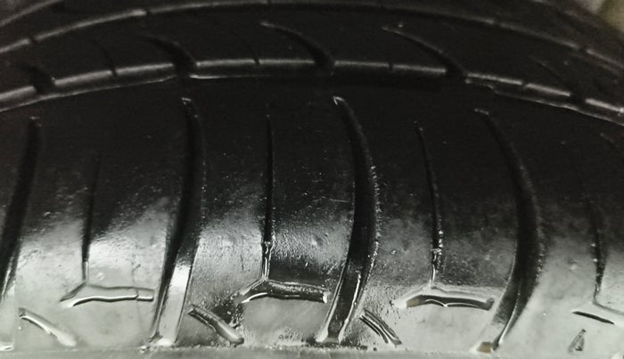 2018 Hyundai Verna 1.6 VTVT SX O, Petrol, Manual, 1,11,324 km, Left Rear Tyre Tread