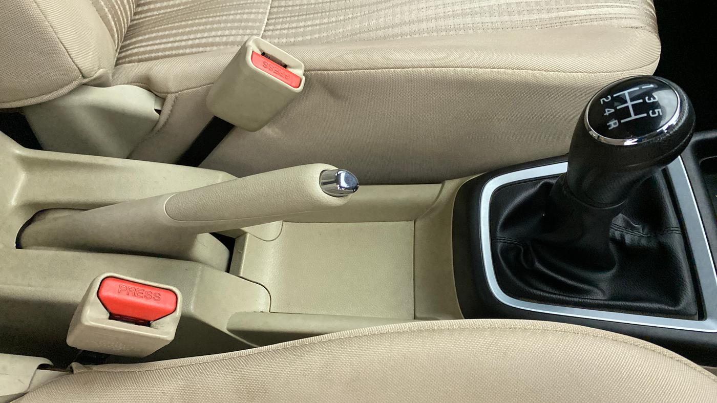 2019 Maruti Dzire VXI, Petrol, Manual, 16,873 km, Gear Lever
