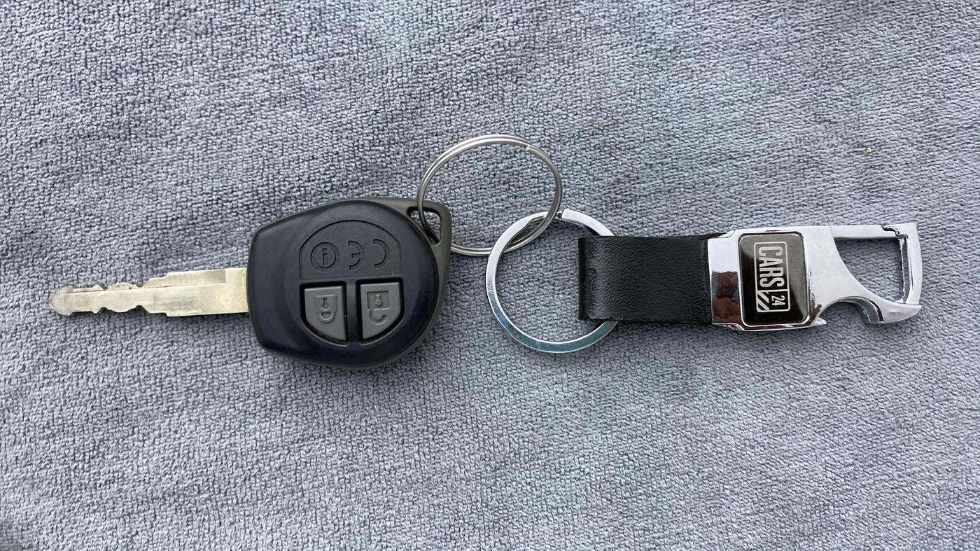 2019 Maruti Dzire VXI, Petrol, Manual, 16,873 km, Key Close Up