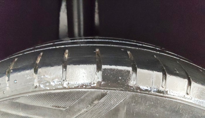 2021 Maruti Baleno ZETA PETROL 1.2, Petrol, Manual, 1,19,714 km, Right Rear Tyre Tread