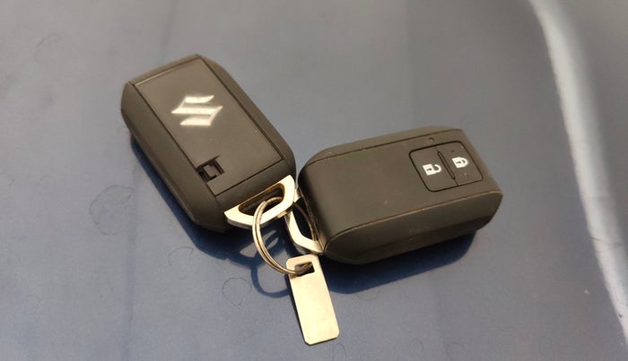 2021 Maruti Baleno ZETA PETROL 1.2, Petrol, Manual, 1,19,714 km, Key Close Up