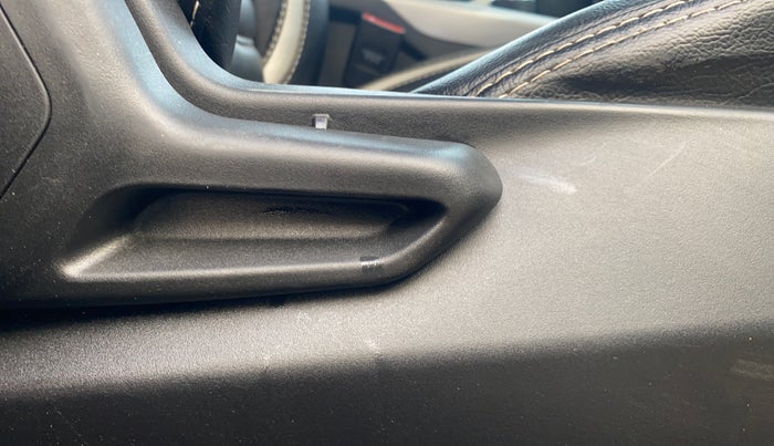 2020 Tata NEXON XMA PETROL, Petrol, Automatic, 68,631 km, Driver Side Adjustment Panel