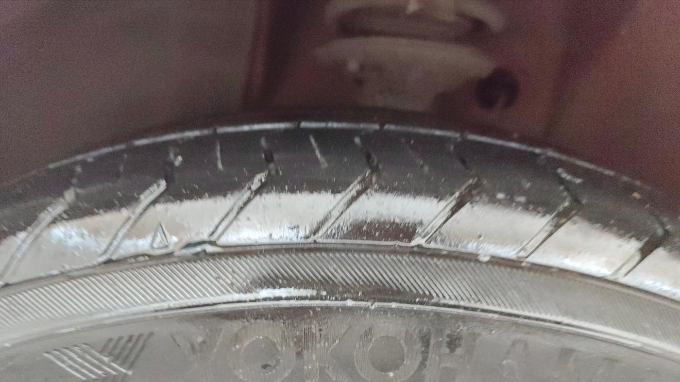 2023 Maruti Celerio ZXI PLUS AGS, Petrol, Automatic, 25,480 km, Left Front Tyre Tread
