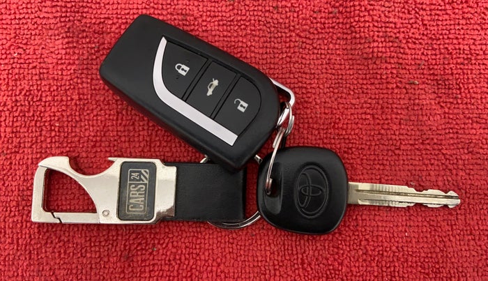 2021 Toyota YARIS J CVT, Petrol, Automatic, 17,243 km, Key Close Up