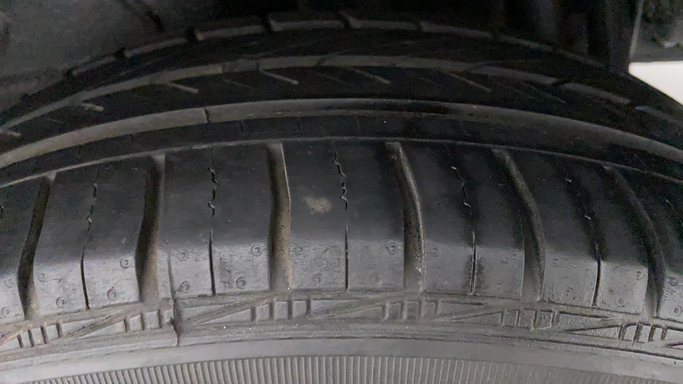 2021 Toyota YARIS J CVT, Petrol, Automatic, 17,243 km, Left Front Tyre Tread