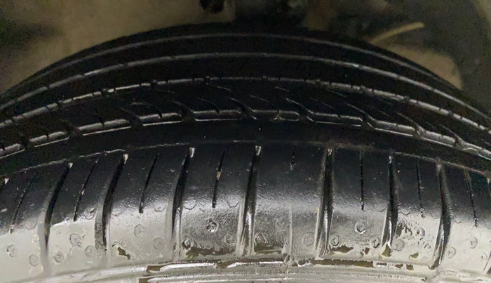 2016 Maruti Baleno ZETA PETROL 1.2, Petrol, Manual, 94,640 km, Right Front Tyre Tread