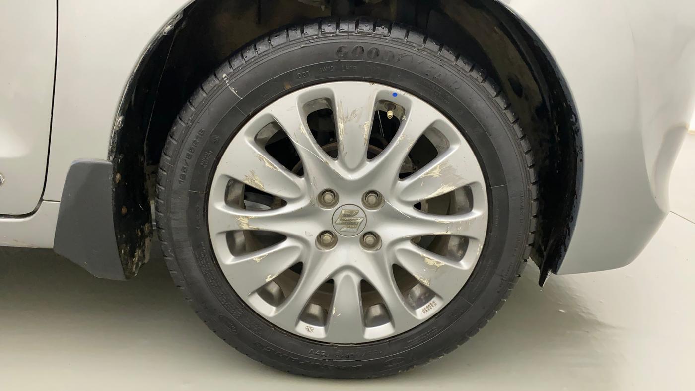 2016 Maruti Baleno ZETA PETROL 1.2, Petrol, Manual, 94,640 km, Right Front Wheel