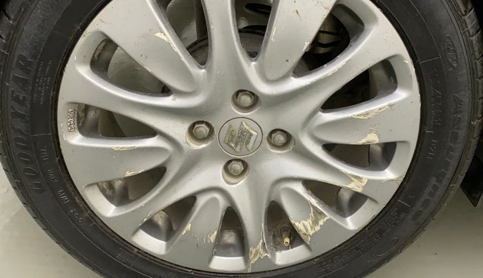2016 Maruti Baleno ZETA PETROL 1.2, Petrol, Manual, 94,640 km, Right rear tyre - Minor scratches