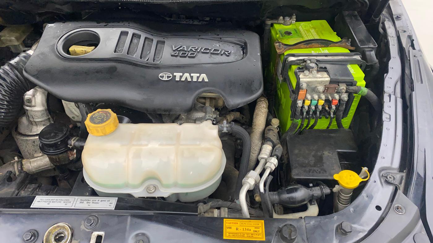 2018 Tata Hexa XTA 4X2 7 STR, Diesel, Automatic, 91,082 km, Engine View - Left