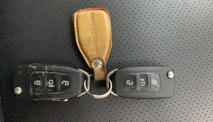 2018 Tata Hexa XTA 4X2 7 STR, Diesel, Automatic, 90,902 km, Key Close Up