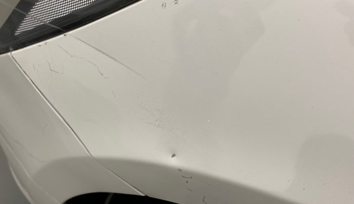 2015 Hyundai Verna FLUIDIC 4S 1.6 VTVT S(O), Petrol, Manual, 1,05,210 km, Left fender - Minor scratches