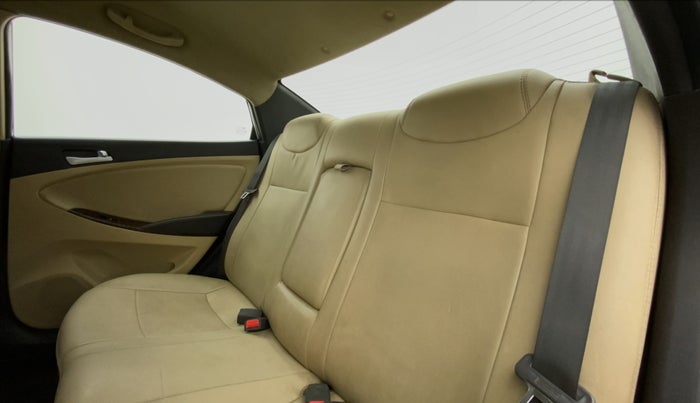2015 Hyundai Verna FLUIDIC 4S 1.6 VTVT S(O), Petrol, Manual, 1,05,210 km, Right Side Rear Door Cabin