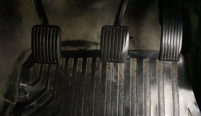 2018 Hyundai Xcent E+, CNG, Manual, 70,296 km, Pedals