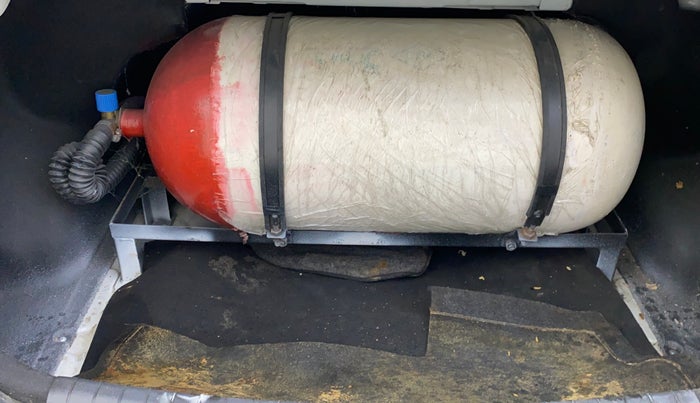 2018 Hyundai Xcent E+, CNG, Manual, 70,296 km, Boot Inside