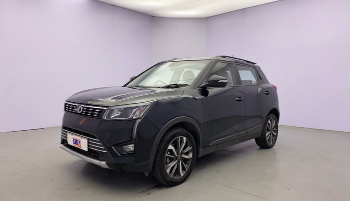 2020 Mahindra XUV300 W8 (O) 1.2 PETROL, Petrol, Manual, 56,356 km, Left Front Diagonal
