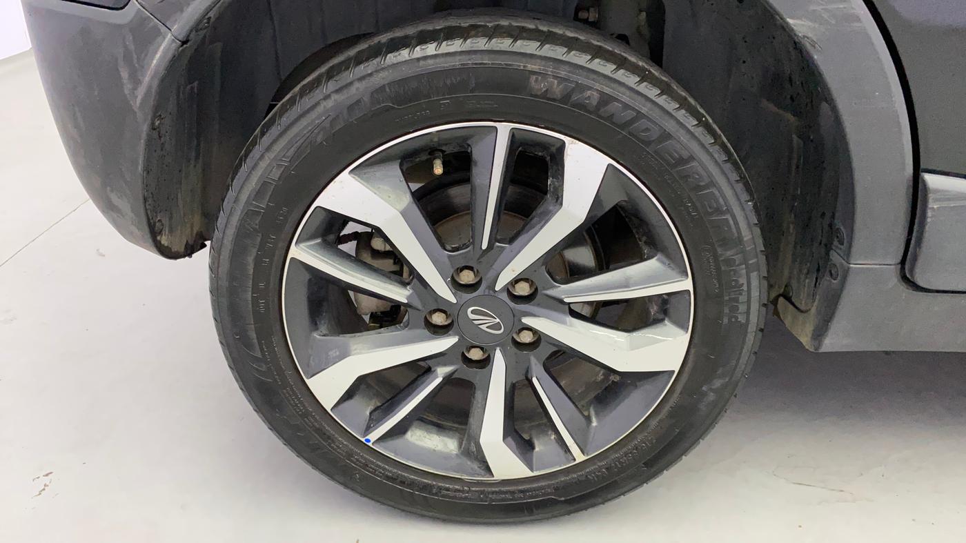 2020 Mahindra XUV300 W8 (O) 1.2 PETROL, Petrol, Manual, 56,356 km, Right Rear Wheel