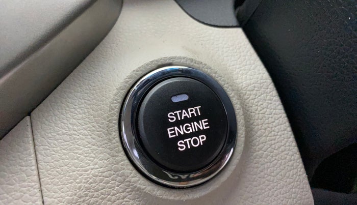 2020 Mahindra XUV300 W8 (O) 1.2 PETROL, Petrol, Manual, 56,356 km, Keyless Start/ Stop Button