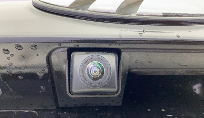 2020 Mahindra XUV300 W8 (O) 1.2 PETROL, Petrol, Manual, 56,356 km, Parking Camera