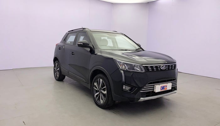 2020 Mahindra XUV300 W8 (O) 1.2 PETROL, Petrol, Manual, 56,356 km, Right Front Diagonal