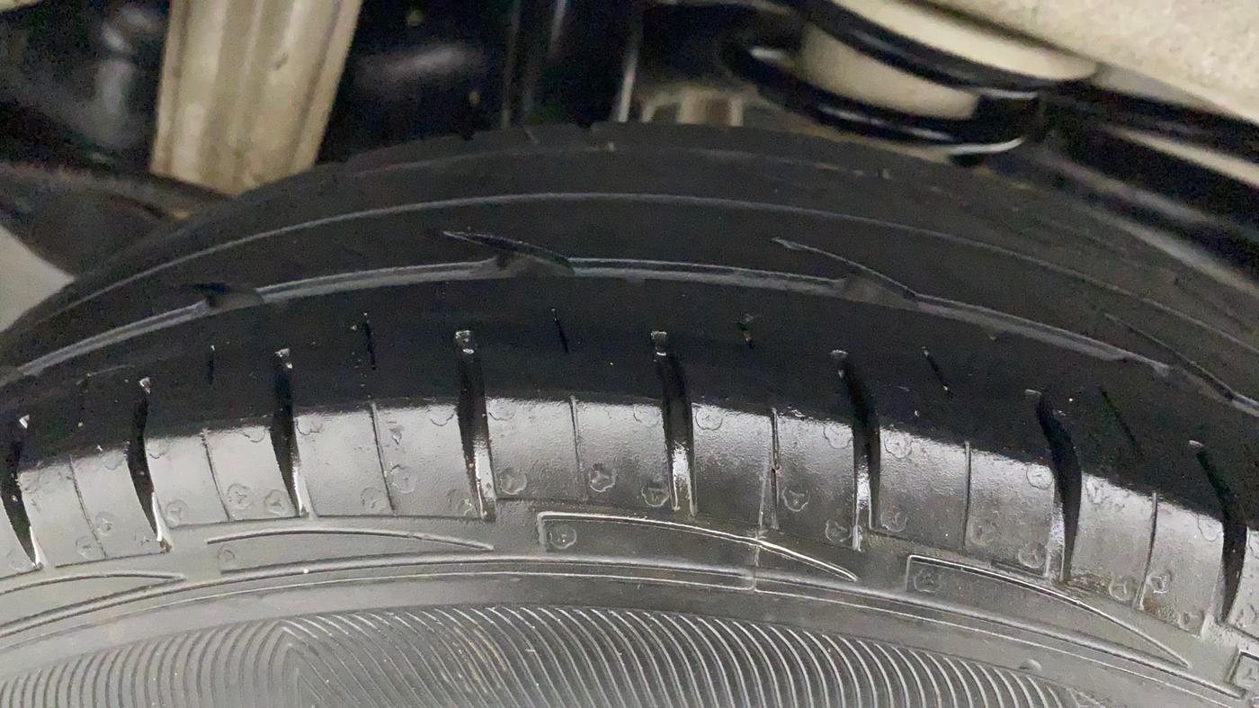 2017 Maruti Alto 800 LXI, Petrol, Manual, 20,992 km, Left Rear Tyre Tread