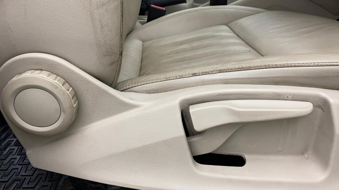 2018 Skoda Octavia STYLE 2.0 TDI MT, Diesel, Manual, 95,593 km, Driver Side Adjustment Panel