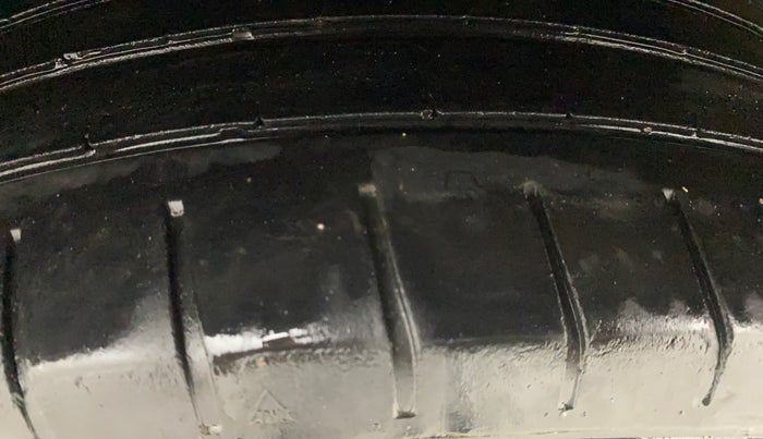 2021 Maruti Ciaz ALPHA 1.5 SHVS PETROL, Petrol, Manual, 1,03,557 km, Left Front Tyre Tread