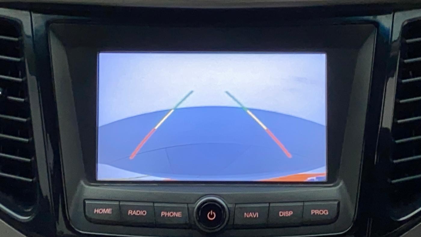 2020 Mahindra XUV300 W8 (O) 1.5 DIESEL, Diesel, Manual, 97,707 km, Parking Camera