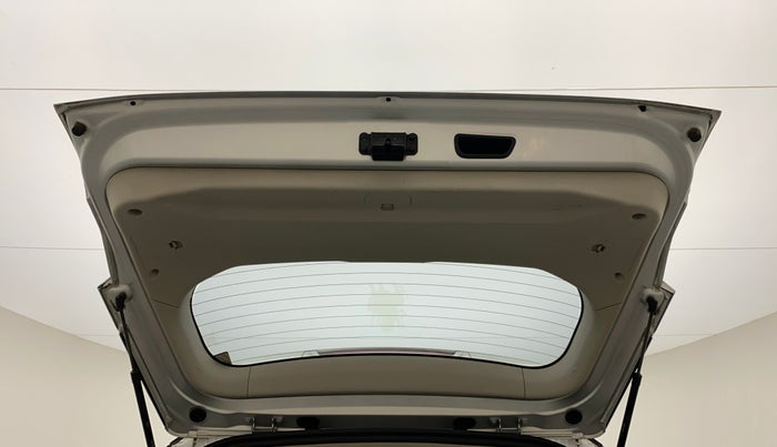 2020 Mahindra XUV300 W8 (O) 1.5 DIESEL, Diesel, Manual, 97,707 km, Boot Door Open