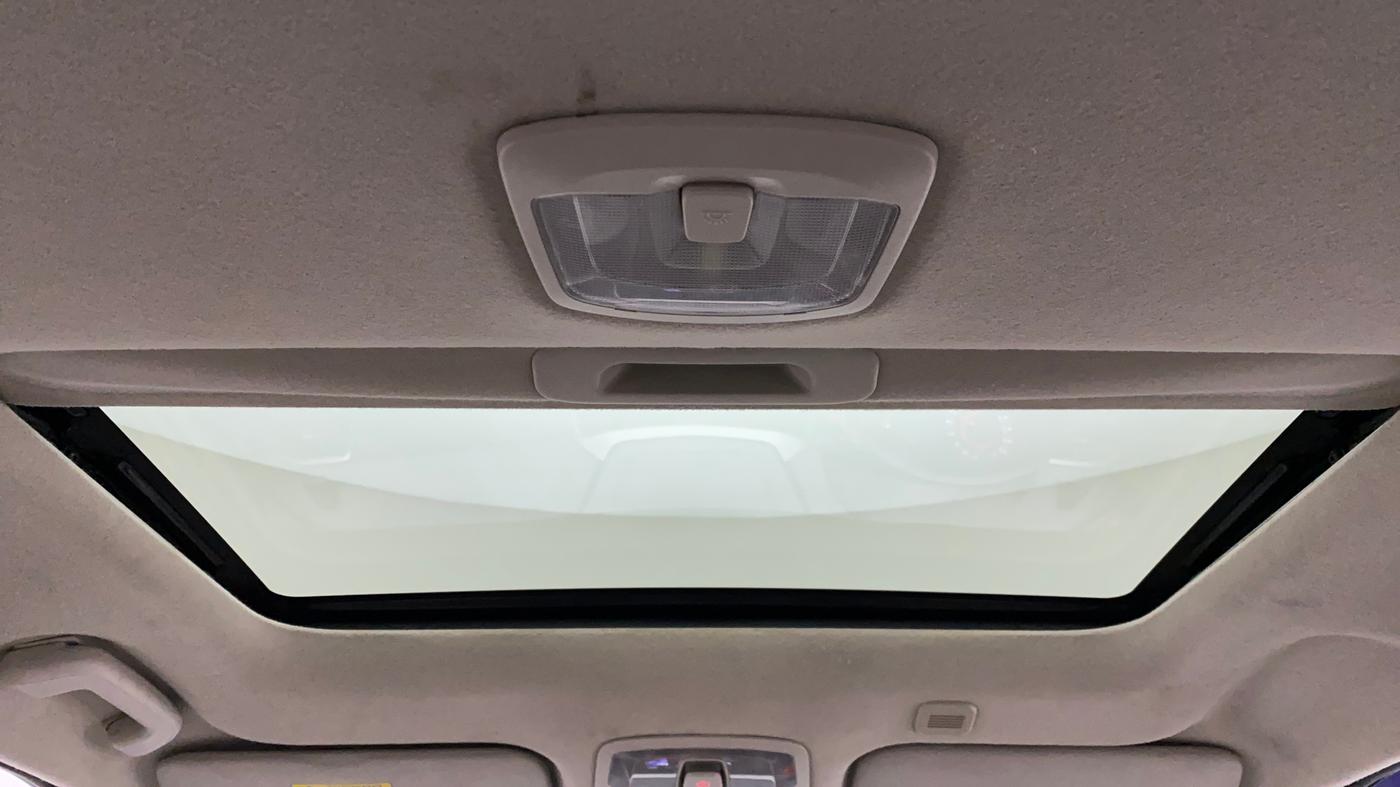 2020 Mahindra XUV300 W8 (O) 1.5 DIESEL, Diesel, Manual, 97,707 km, Moonroof/ Sunroof
