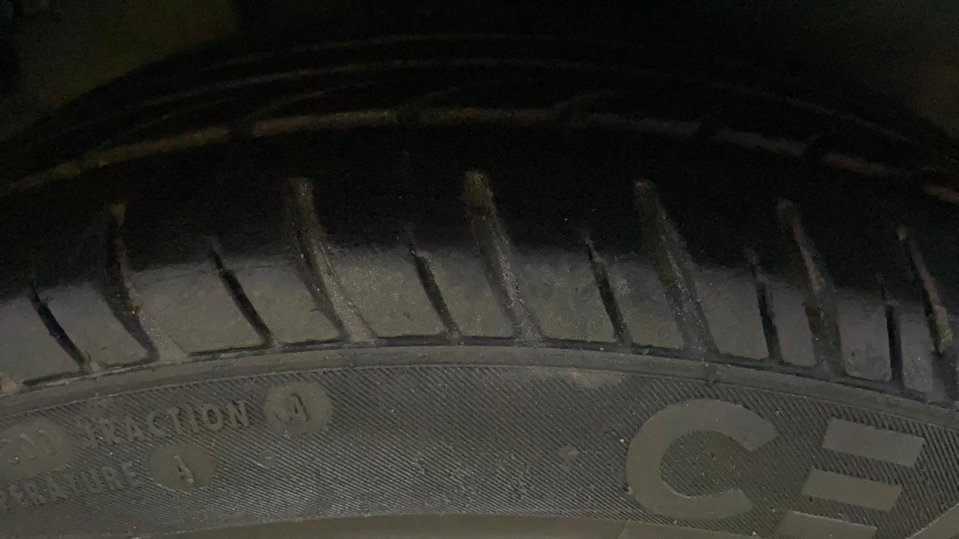 2018 Tata Tiago XT PETROL, CNG, Manual, 83,967 km, Right Rear Tyre Tread