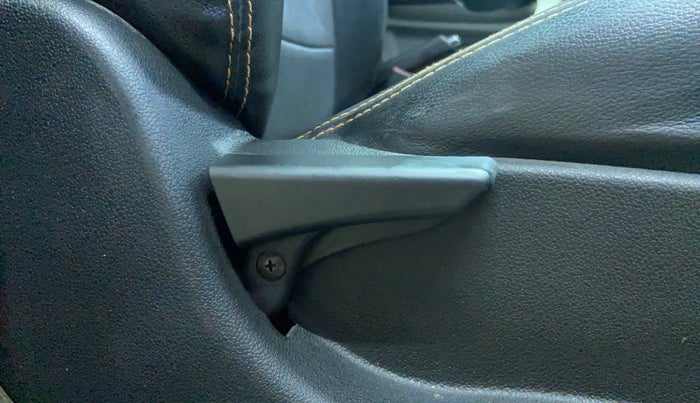 2018 Tata Tiago XT PETROL, CNG, Manual, 83,967 km, Driver Side Adjustment Panel