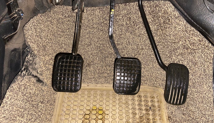 2018 Tata Tiago XT PETROL, CNG, Manual, 83,967 km, Pedals