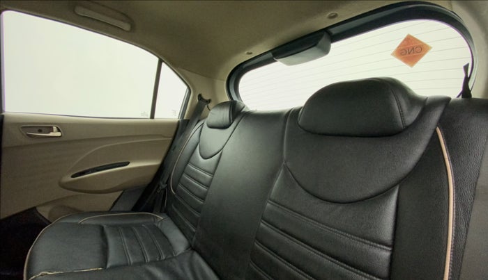 2019 Hyundai NEW SANTRO SPORTZ CNG, CNG, Manual, 58,866 km, Right Side Rear Door Cabin