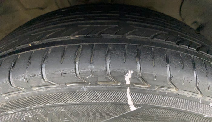 2019 Hyundai NEW SANTRO SPORTZ CNG, CNG, Manual, 58,866 km, Right Front Tyre Tread