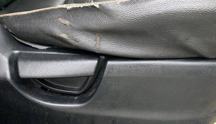 2019 Hyundai NEW SANTRO SPORTZ CNG, CNG, Manual, 58,866 km, Driver Side Adjustment Panel