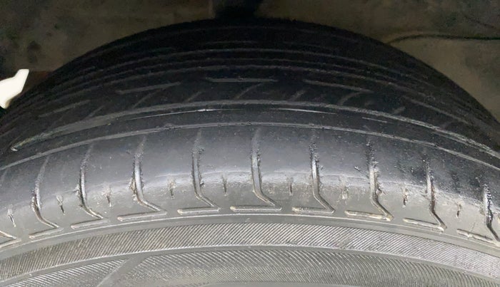 2019 Hyundai NEW SANTRO SPORTZ CNG, CNG, Manual, 58,866 km, Right Rear Tyre Tread