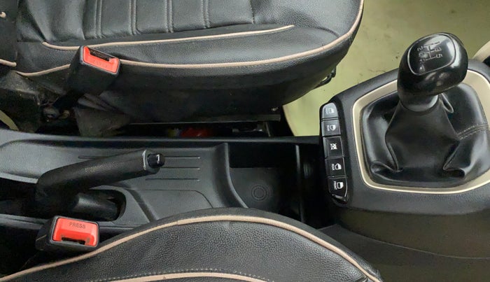 2019 Hyundai NEW SANTRO SPORTZ CNG, CNG, Manual, 58,866 km, Gear Lever
