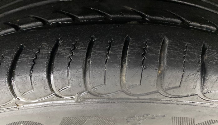 2020 Ford Ecosport TITANIUM 1.5 SPORTS(SUNROOF) PETROL, Petrol, Manual, 32,987 km, Right Front Tyre Tread